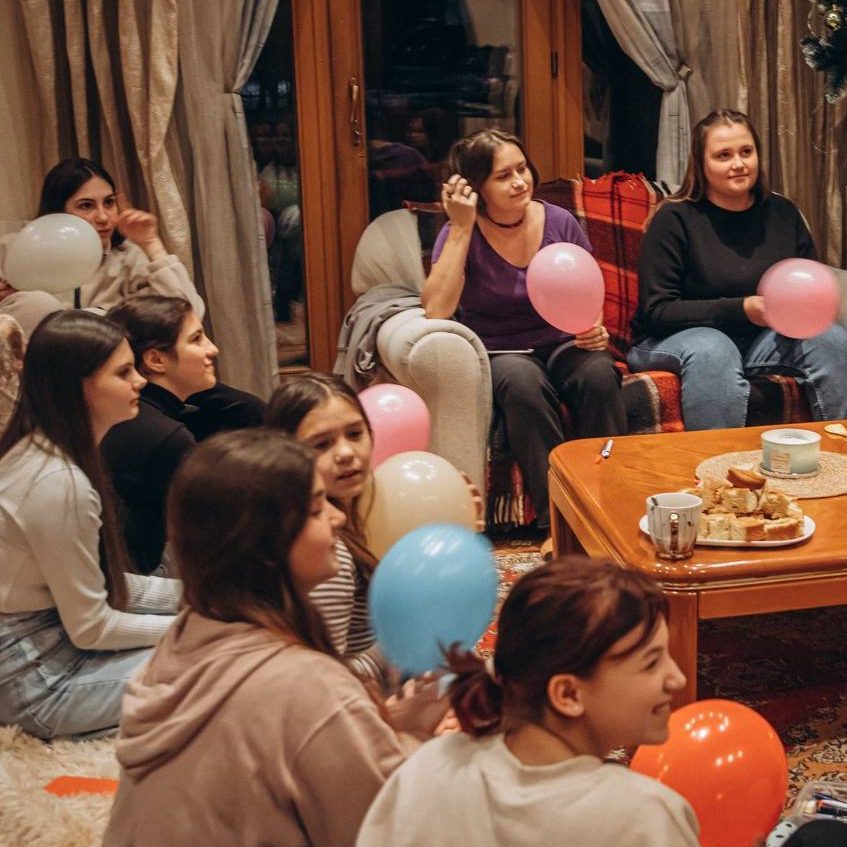 Keep in Touch: Reconnecting with Refugee Children Returning from FFF-Romania Care Centers